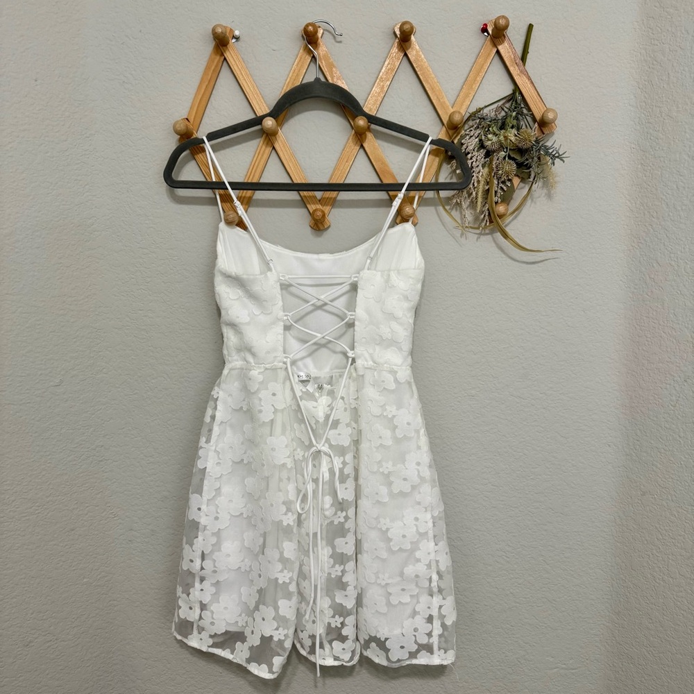 Lucy in the Sky White Mini Dress - Picture 6 of 11